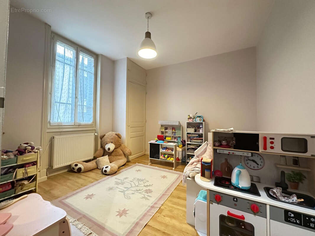 Appartement à LE COTEAU