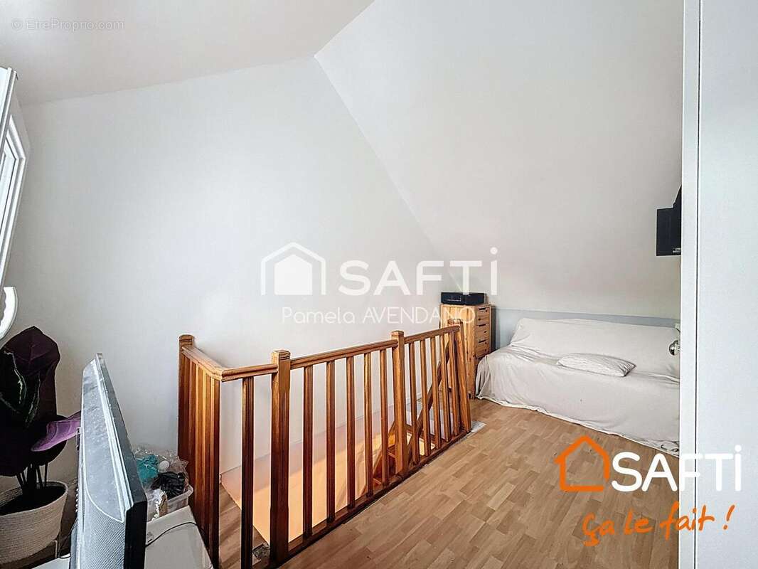 Maison 104 m² à Emerainville  - photo 8