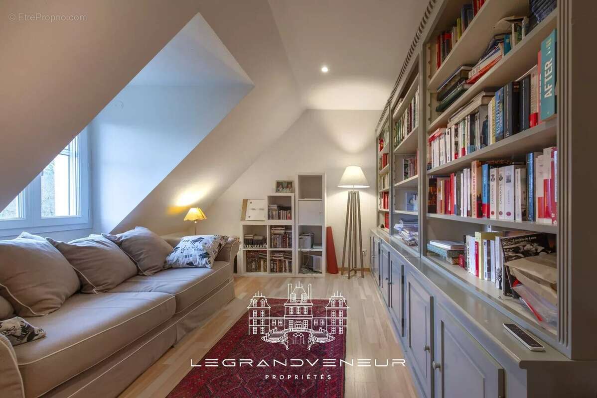 Maison à GREZ-SUR-LOING