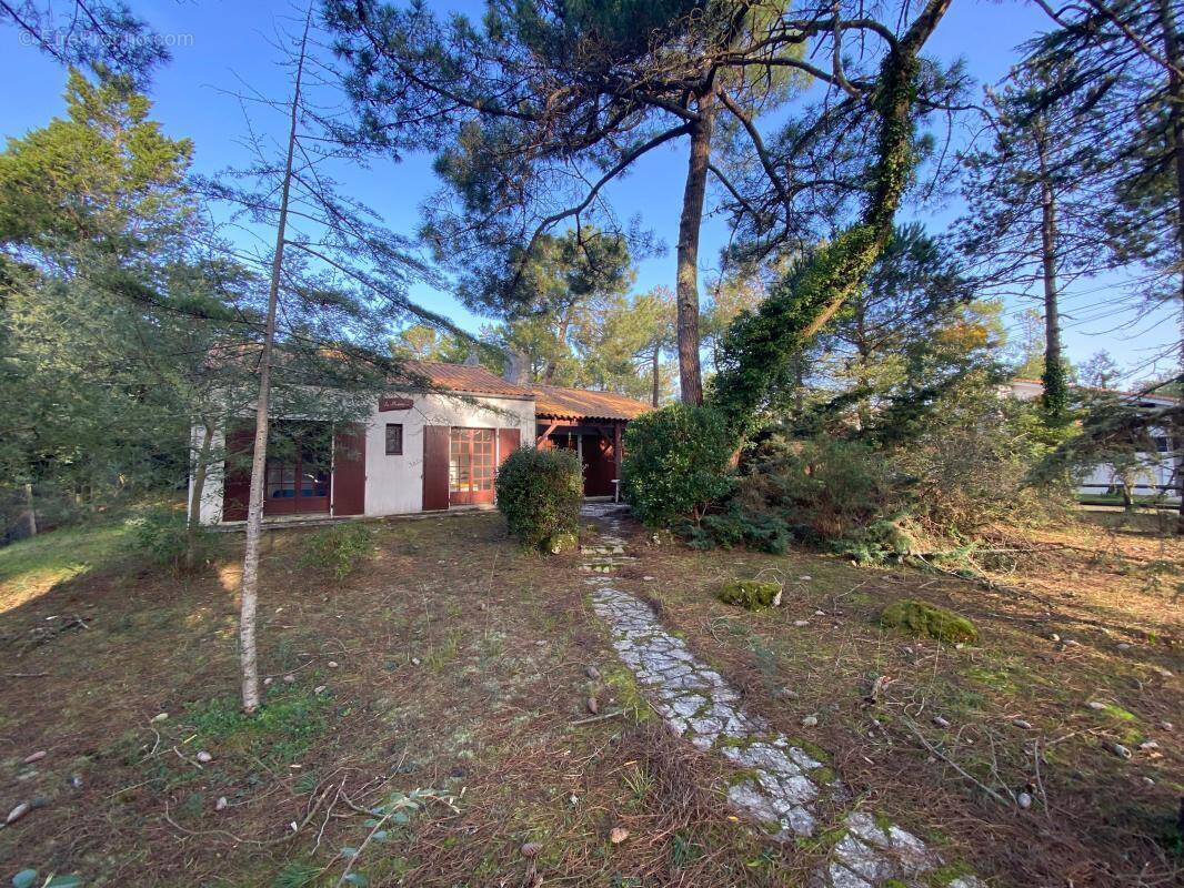 Maison à LES MATHES