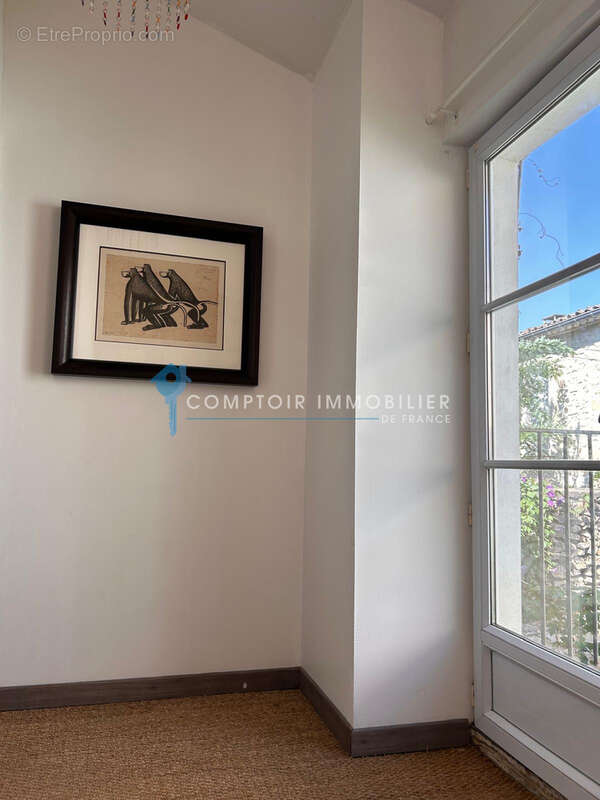 Vergèze 150 m de la gare , en exclusivité Maison de village de 136 m2 hab 5 chambres , piscine - photo 25