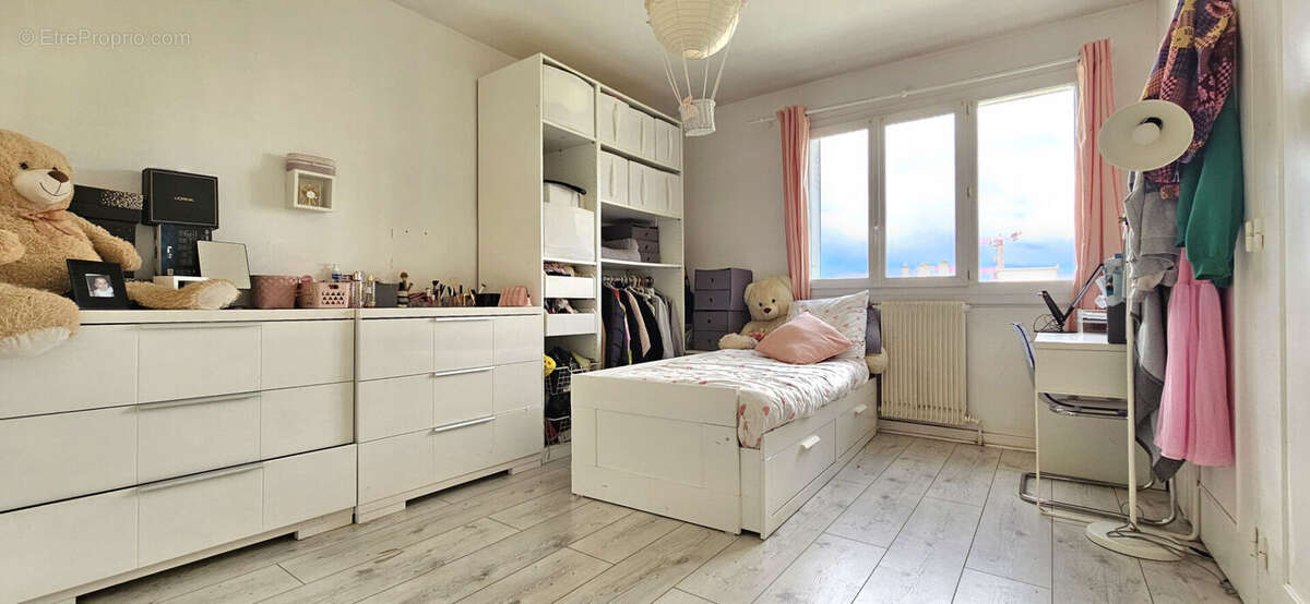 Appartement à LYON-8E