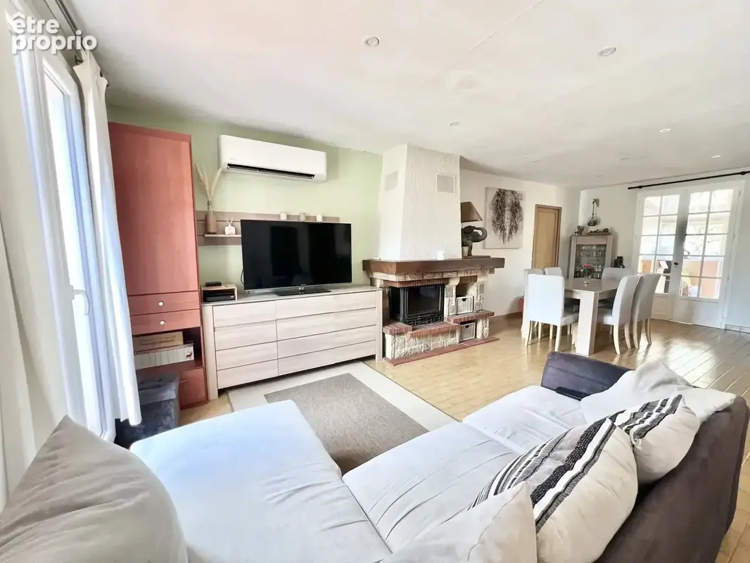 Villa T4 sur 1 200 m² de terrain avec piscine - photo 4