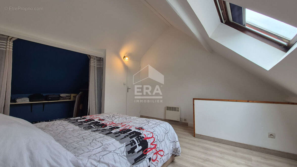 Appartement à COUBERT