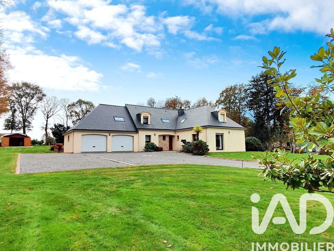 Photo 3 - Maison à SAINT-ALLOUESTRE