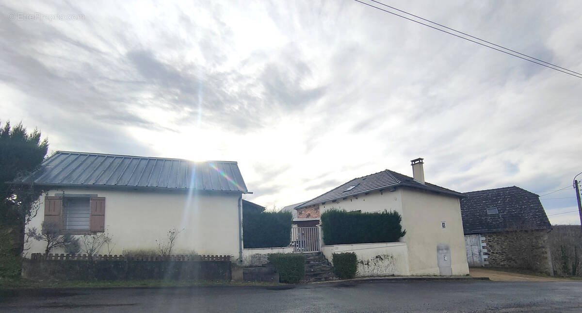 Maison à LAGUENNE