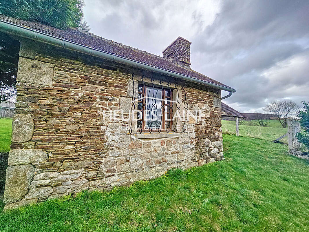 Maison à SAINT-POIS