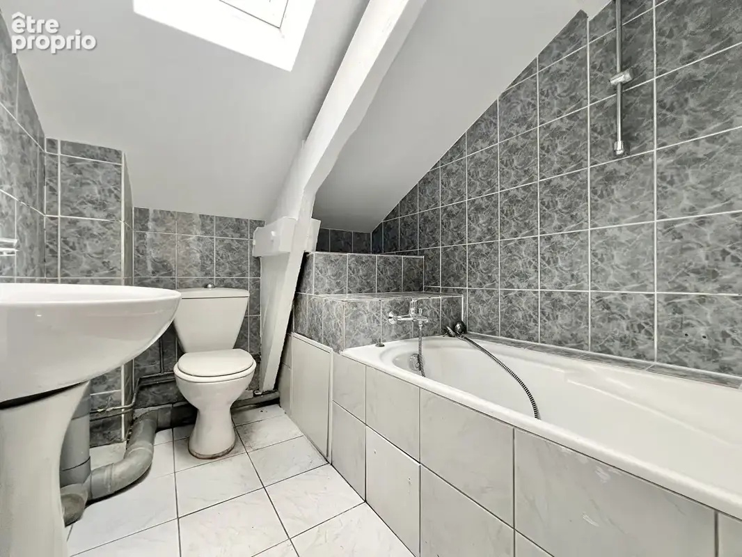 Alfortville Nord - Studio de 20.43 m2 loi Carrez et 28.95 m2 au sol - photo 4