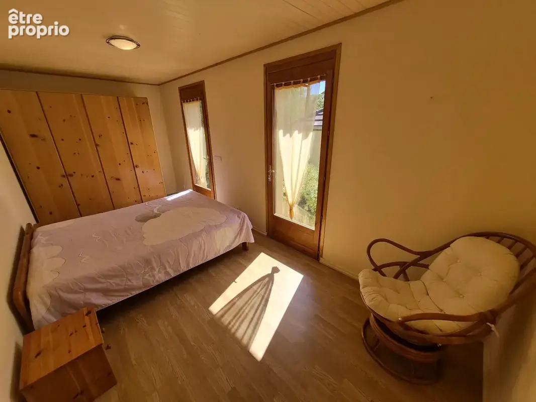 Maison d'architecte de 200 m2 édifiée sur un terrain de 1793 m2 - photo 14