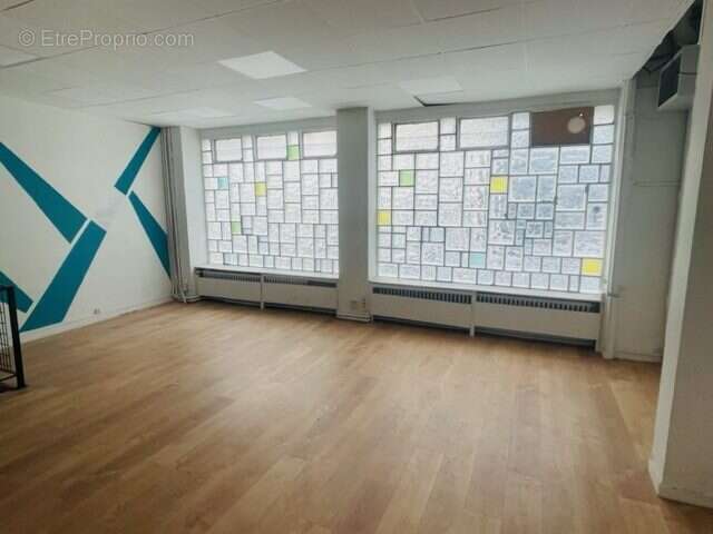 Commerce à PARIS-18E