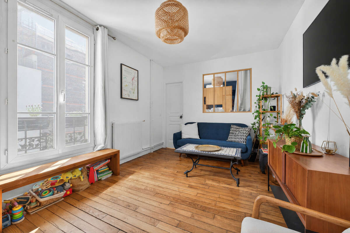 Appartement à PARIS-19E