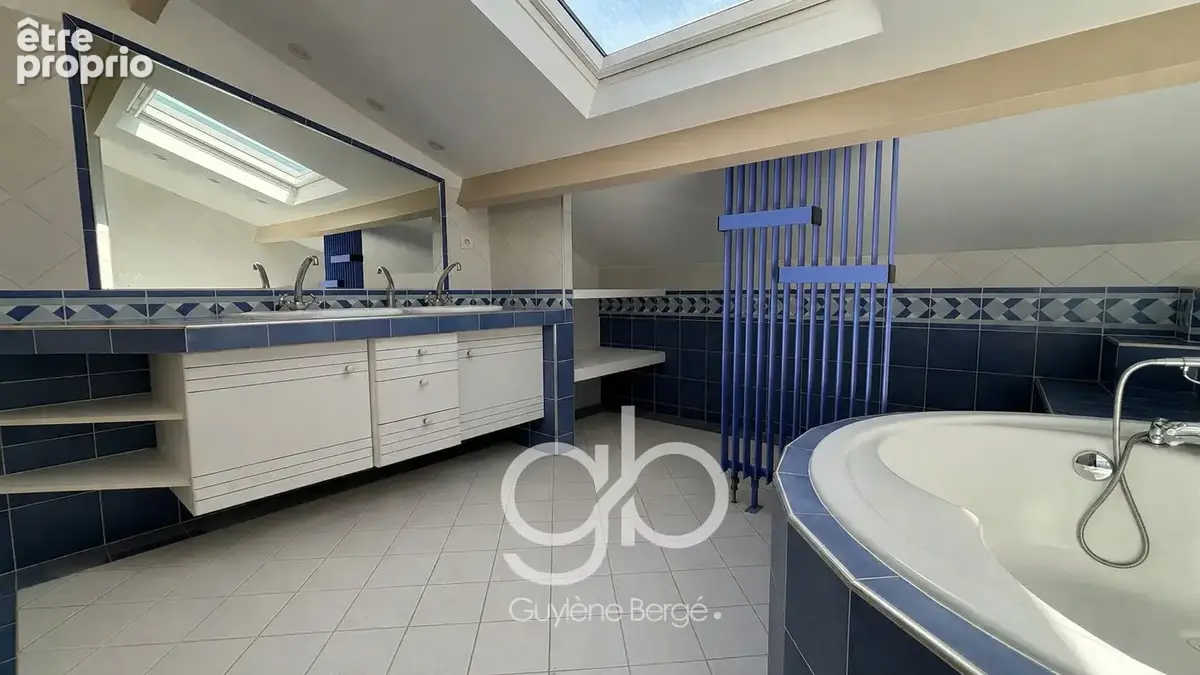Pérols   Maison familiale atypique avec piscine - photo 18
