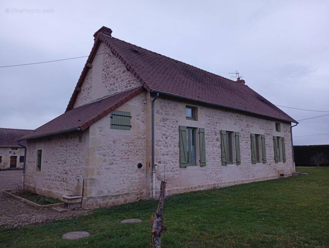 Maison à SANSSAT