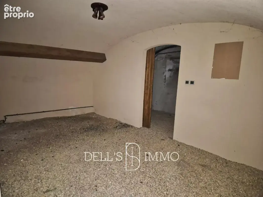 Maison ancienne avec dépendances, terrain et jolie vue - photo 15