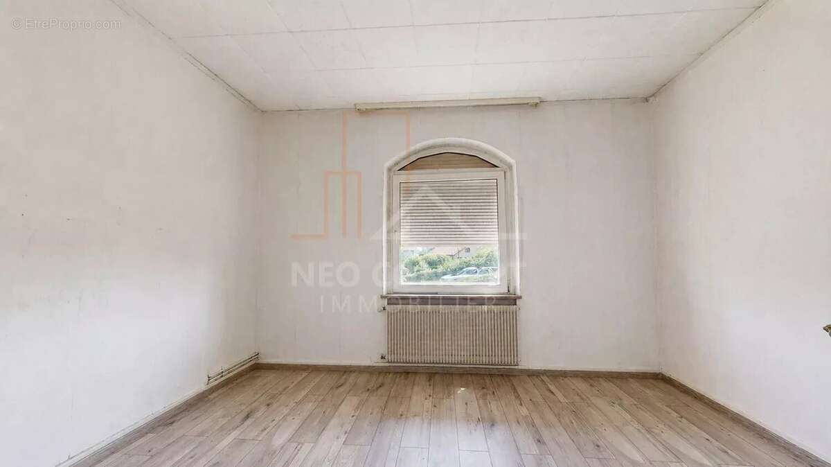 Maison 6 pièces de 125m² sur 7 ares 51 de terrain - photo 3