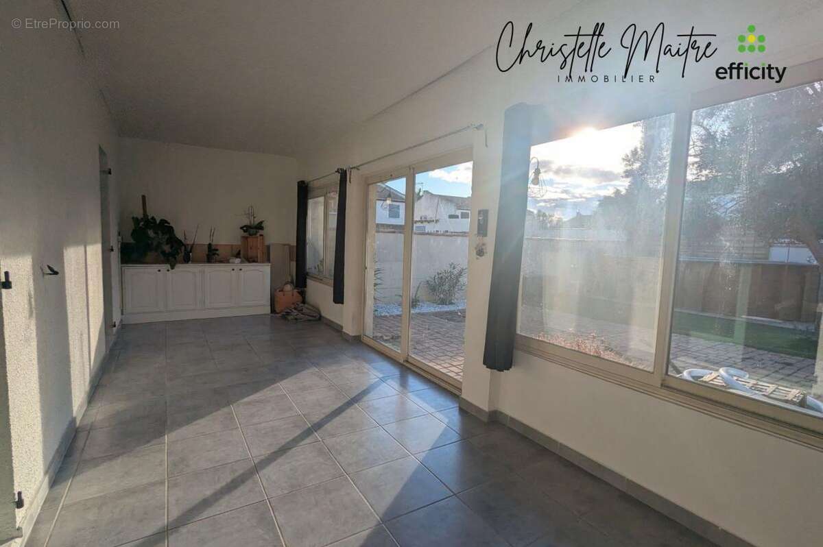 Maison à SAINT-MARTIN-DE-CRAU