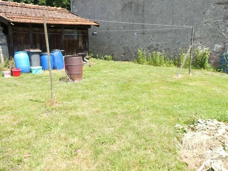 CORRAVILLERS (70) à vendre maison mitoyenne T10 de 170m² terrain 250m² environ - photo 3