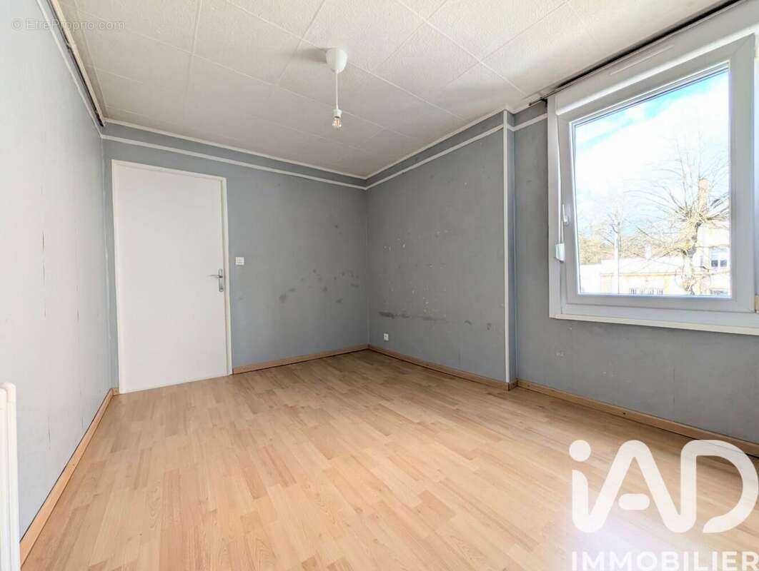Appartement 69 m² à Knutange  - photo 7
