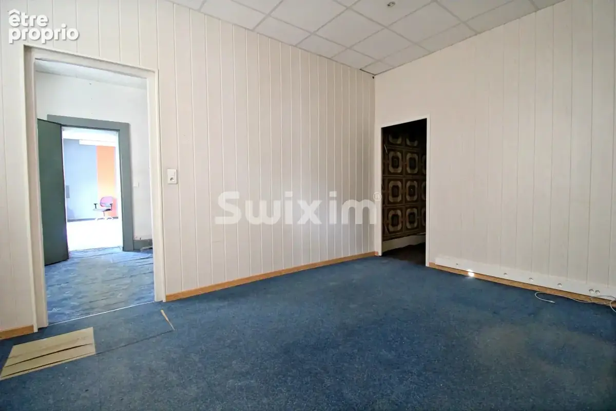 Commerce 68 m² à vendre à La Mouille (39400) - photo 1