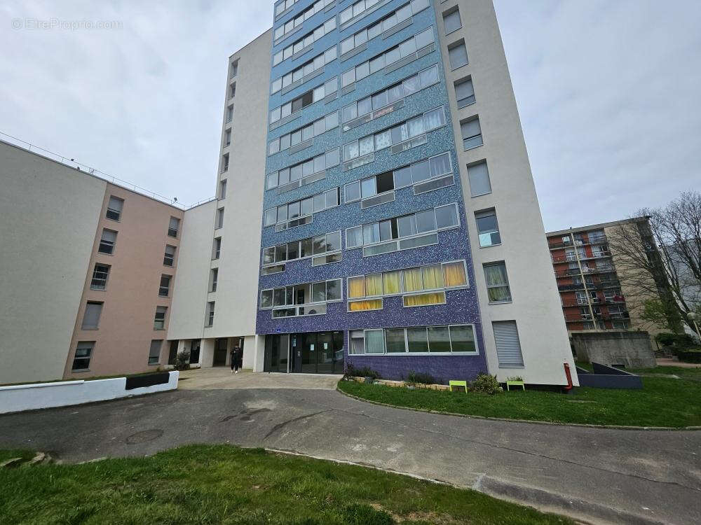 Appartement à VILLIERS-LE-BEL