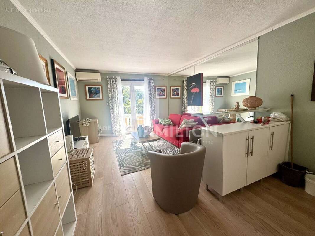 Appartement à VALBONNE