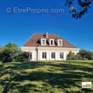 Maison à MONTGIVRAY