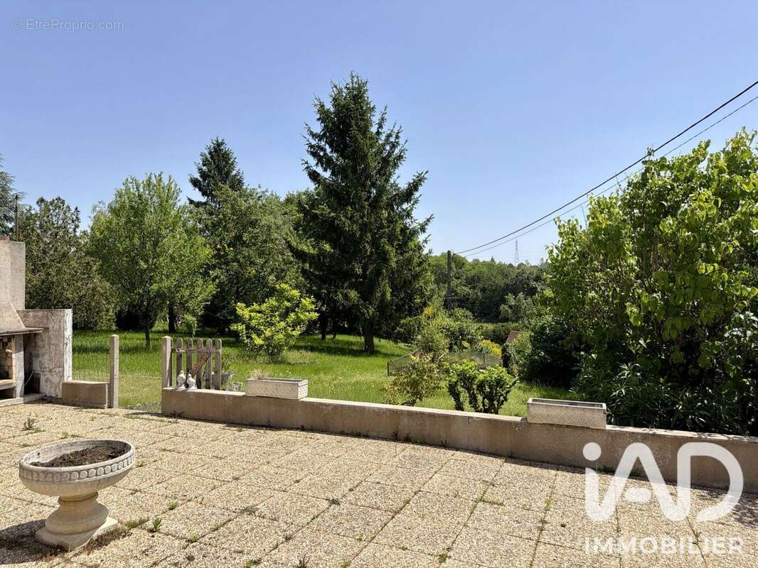 Photo 3