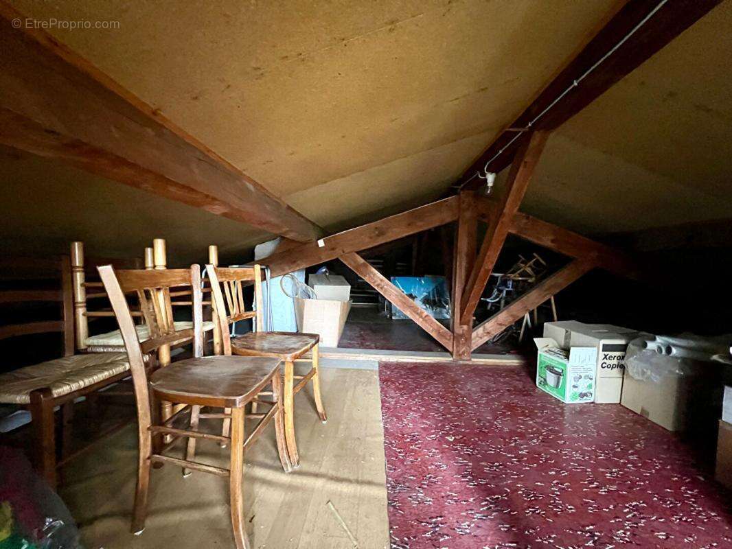 Maison à AIGUEPERSE