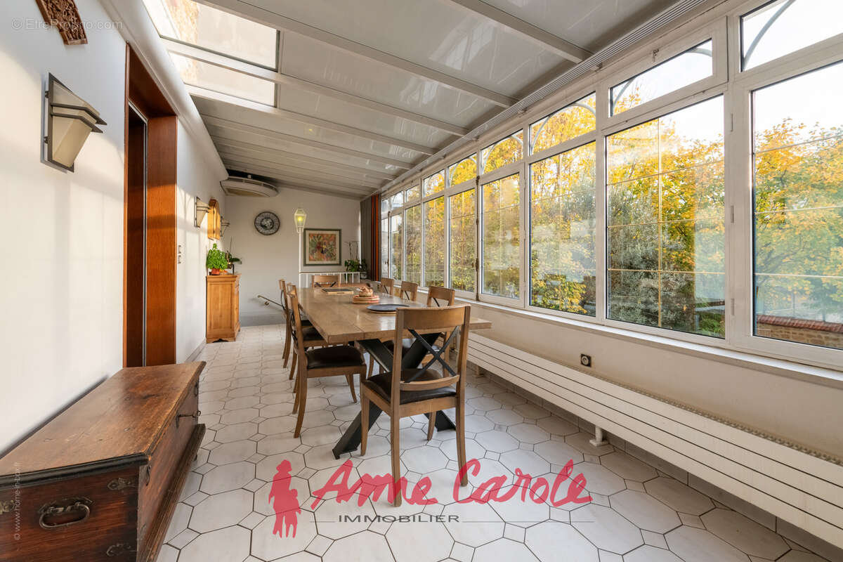 Maison à SAINT-MAUR-DES-FOSSES