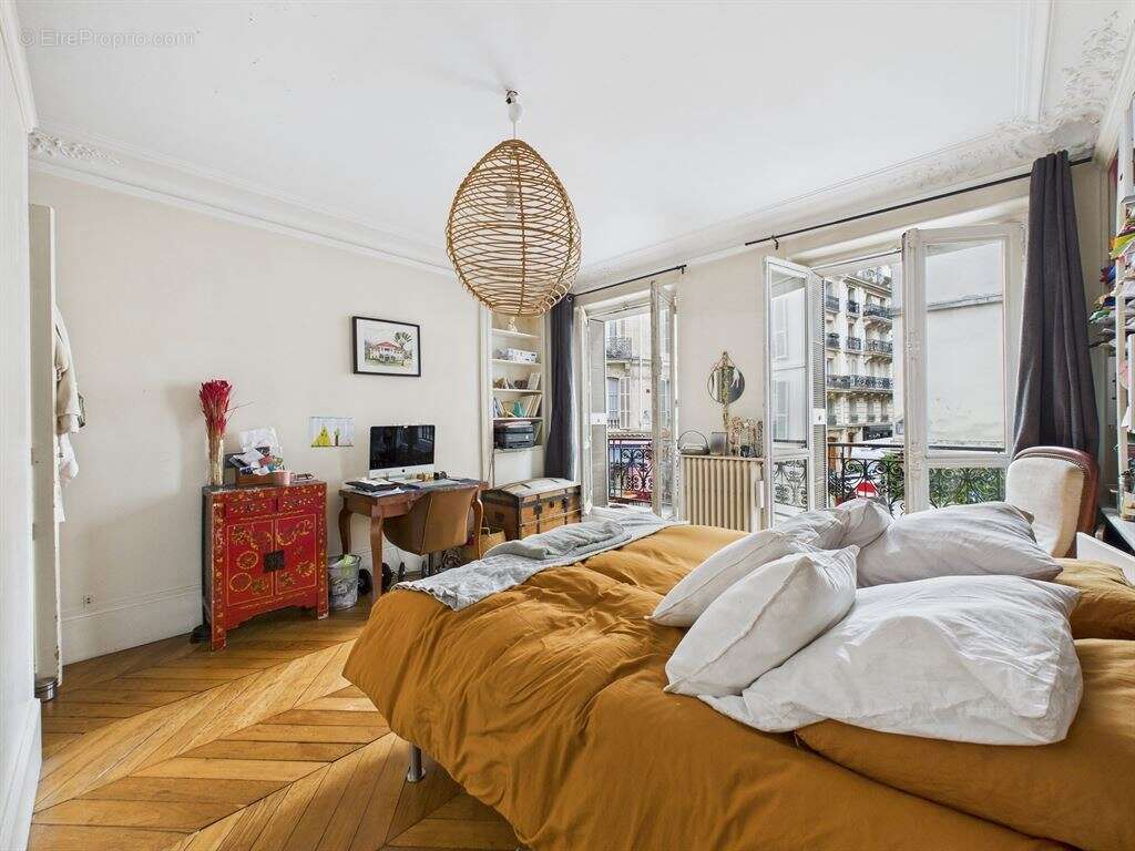 Appartement à PARIS-9E