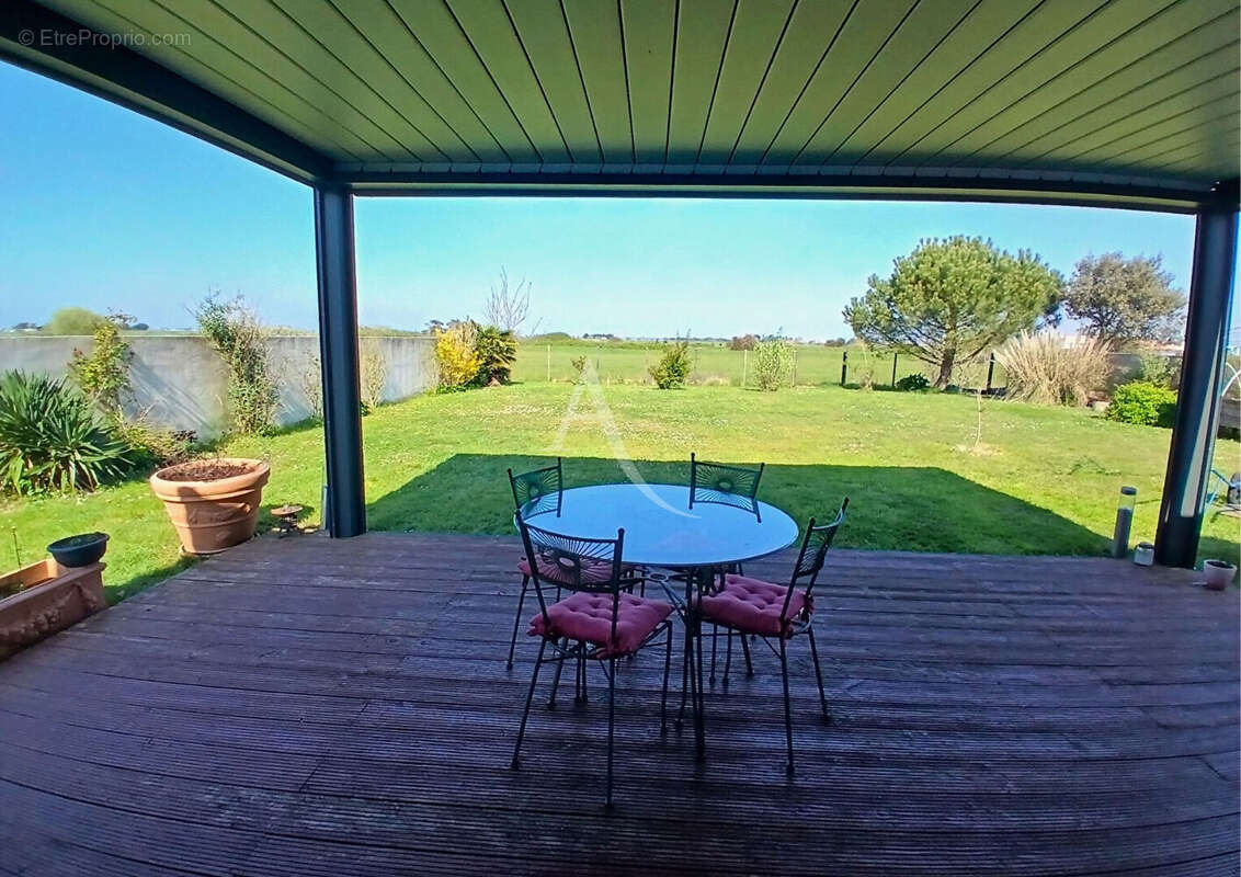 Maison à BEAUVOIR-SUR-MER