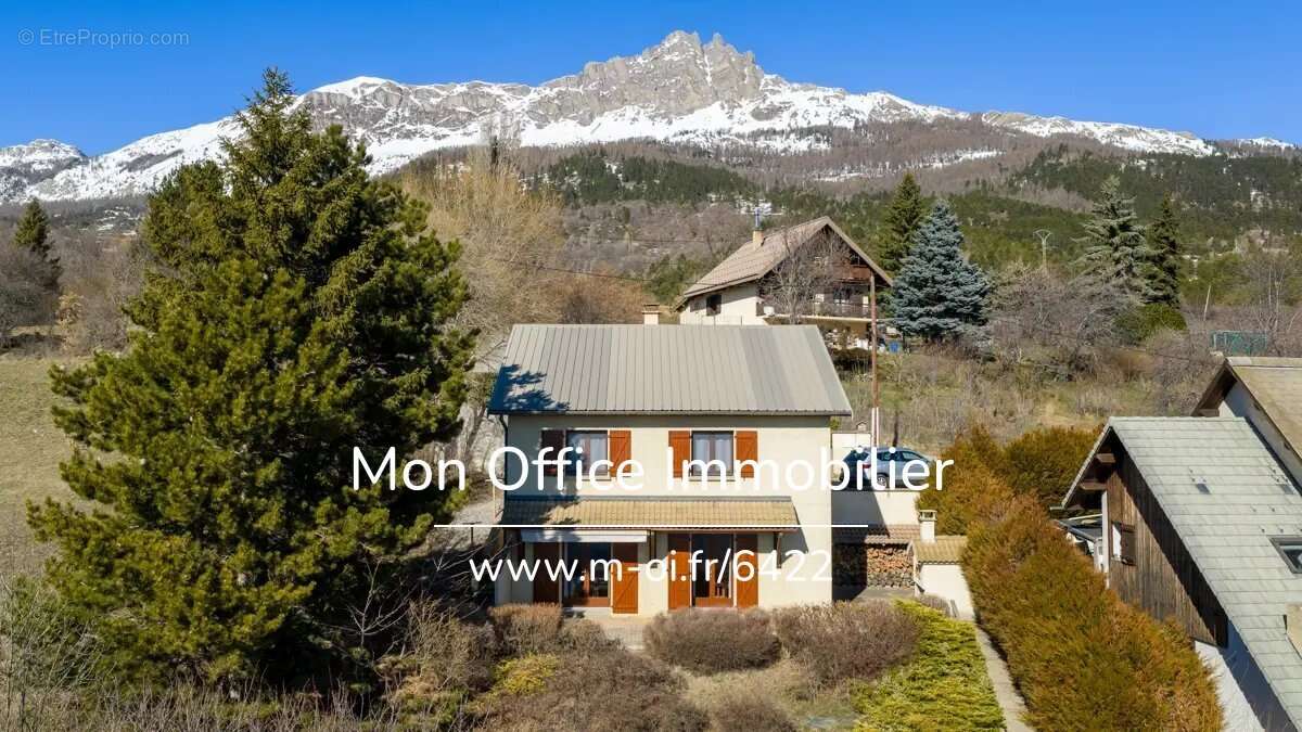 Maison à PRUNIERES