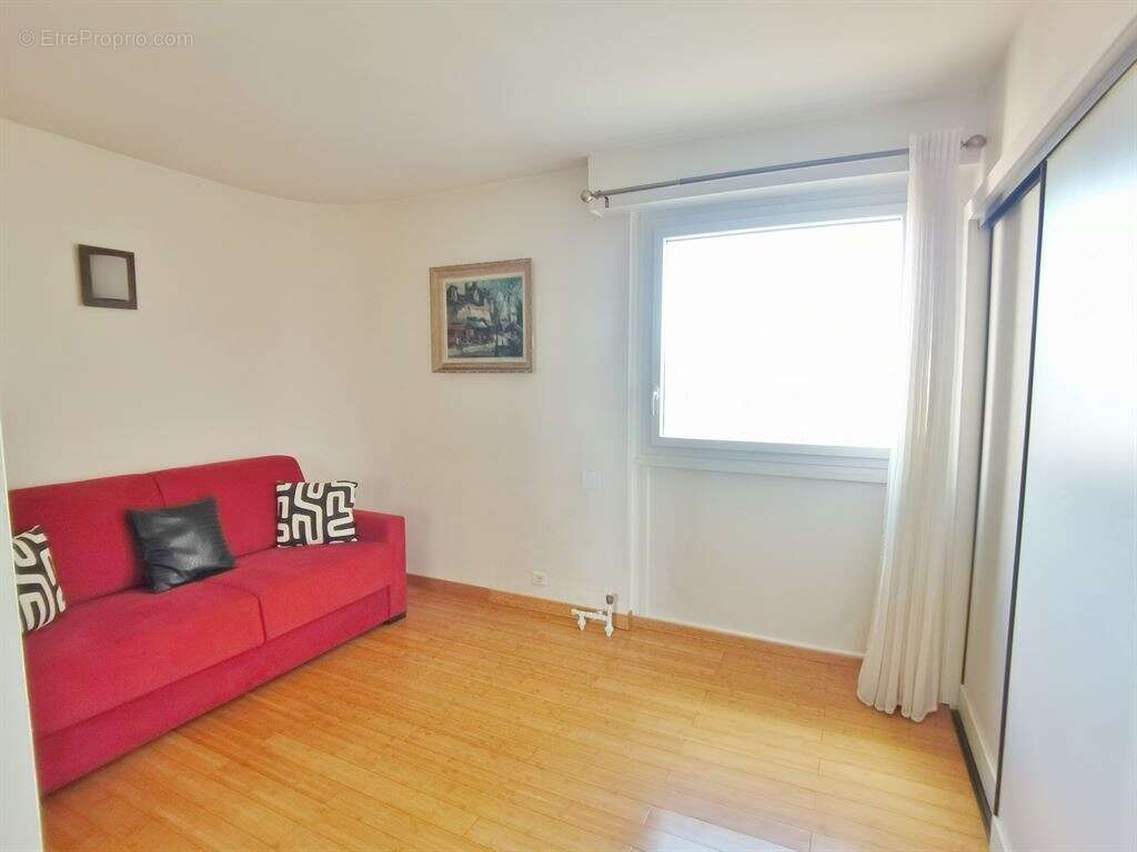 Appartement à PARIS-19E