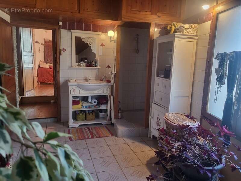 Maison à vendre 4 pièces LOUIN (79) Terrain clos 478 m² - photo 8