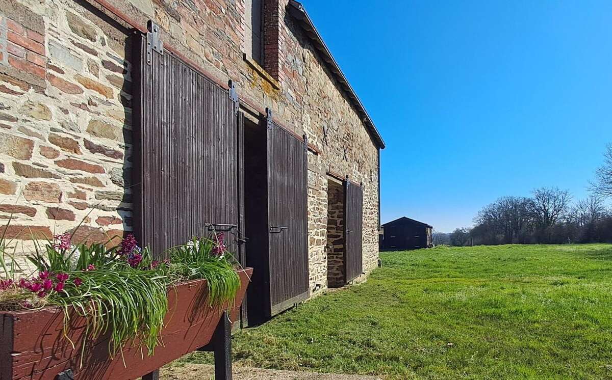Maison à ROUGE