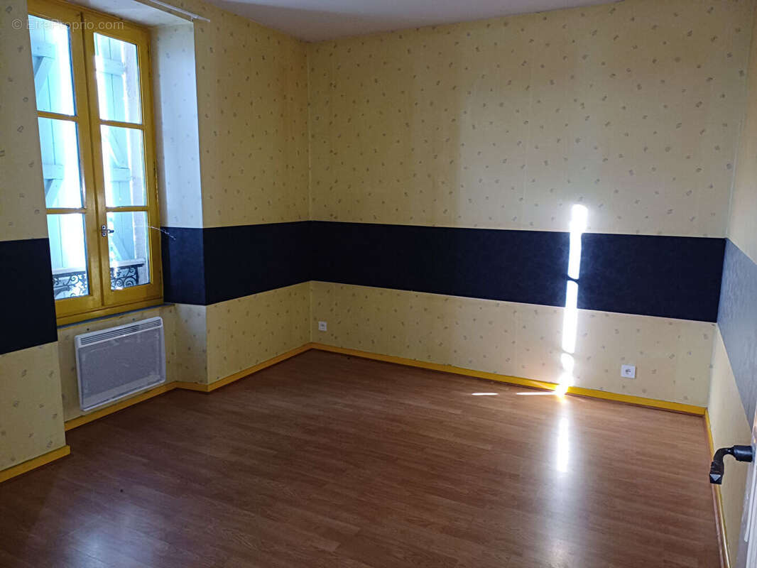 Appartement à BAGNAC-SUR-CELE