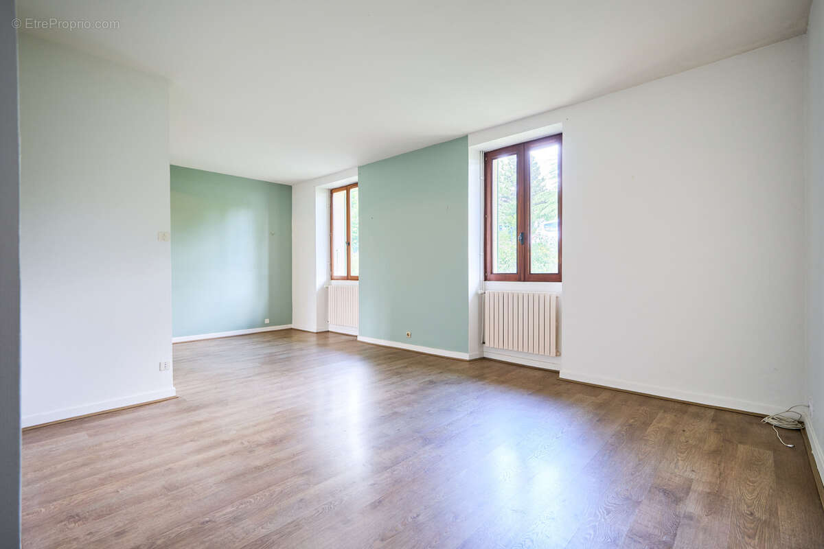 Appartement à ANNECY-LE-VIEUX