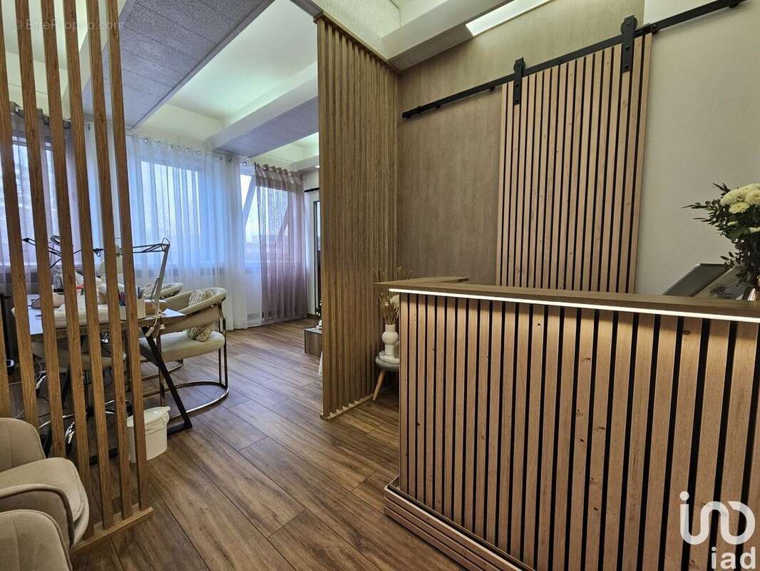 Photo 6 - Commerce à MARLY-LE-ROI