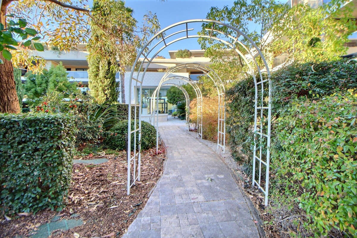 Appartement à LATTES