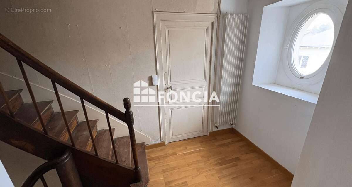 Maison à TUFFE