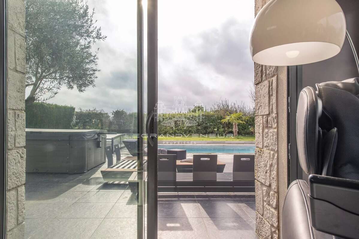 Maison à FONTAINEBLEAU