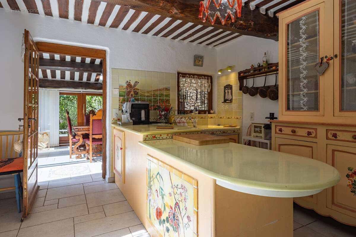 Maison à GORDES