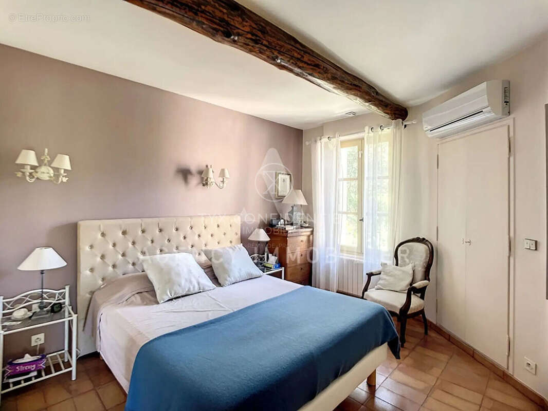 Villa avec piscine sur les hauteurs de NOVES -  9 km de Saint Rémy de Provence - photo 8