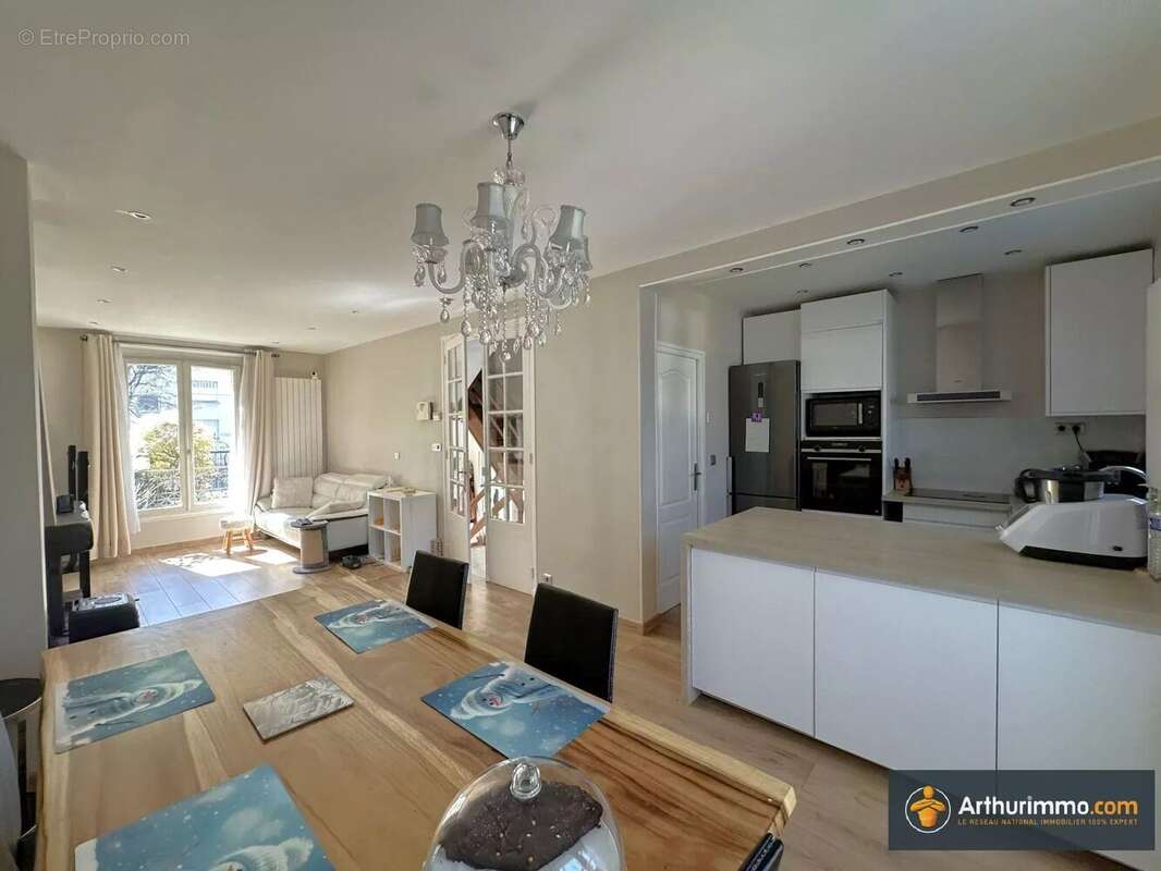 Maison à LIVRY-GARGAN