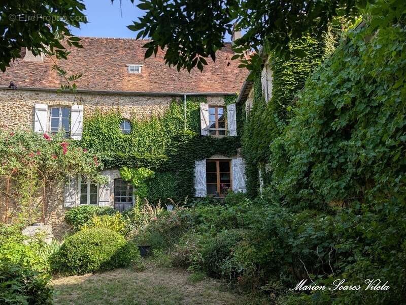 Maison à CHAUMES-EN-BRIE