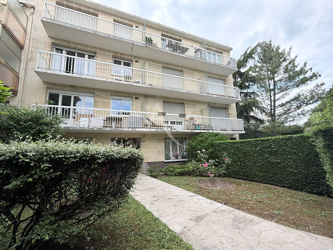Appartement à LE PERREUX-SUR-MARNE