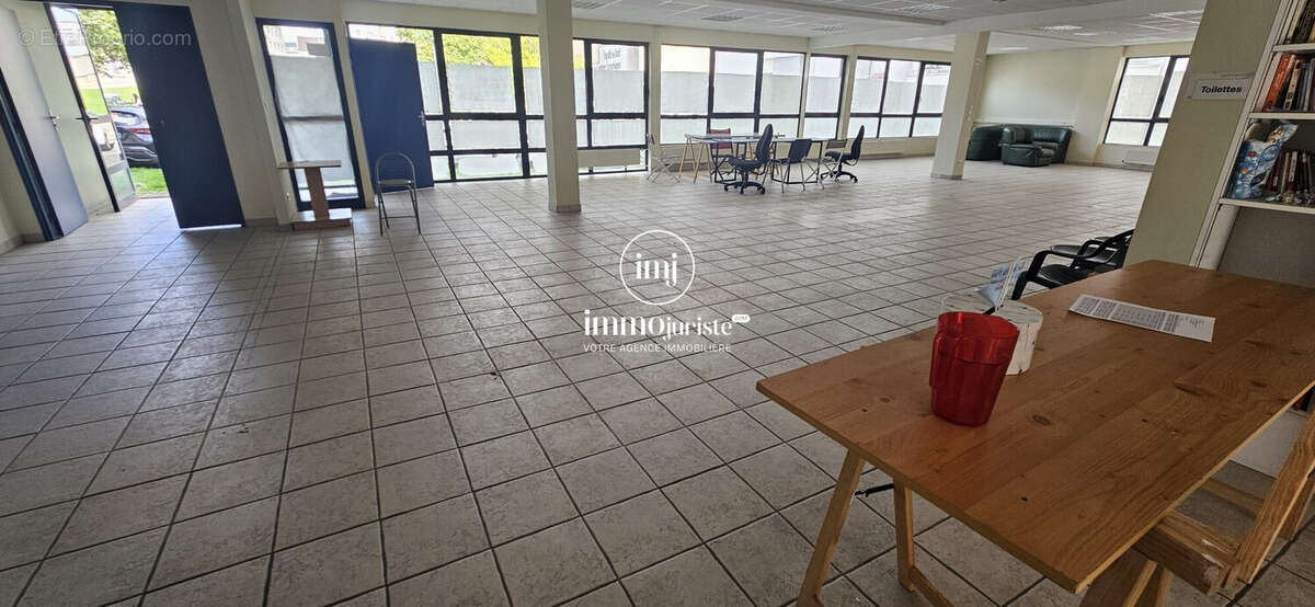 Commerce 277 m² à Limoges  - photo 7