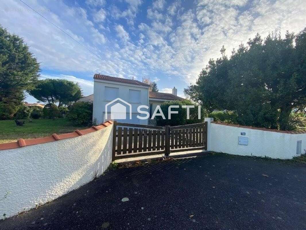 Photo 2 - Maison à BOUGUENAIS