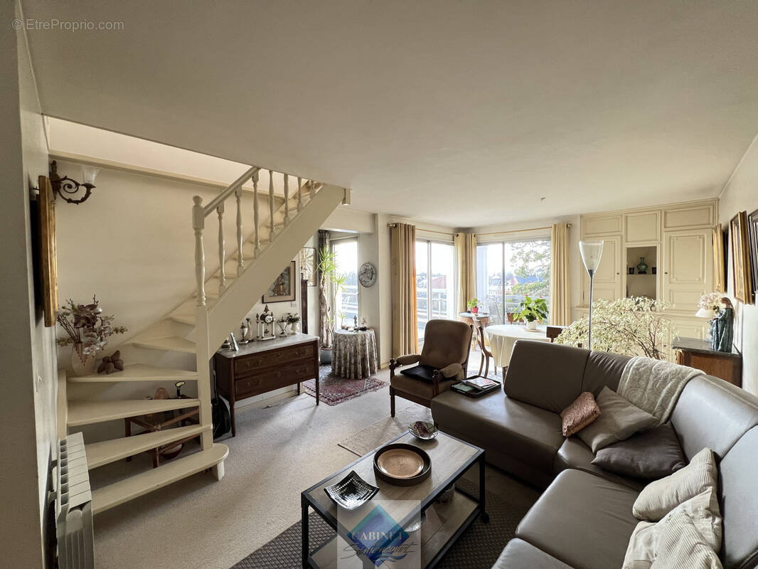 Superbe appartement t4 80m2 - ascenseur - terrasse plein sud - photo 1