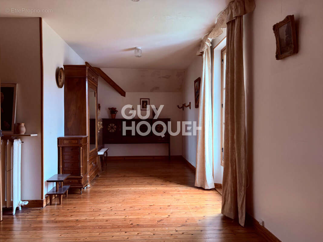 Maison à SOISY-SUR-SEINE